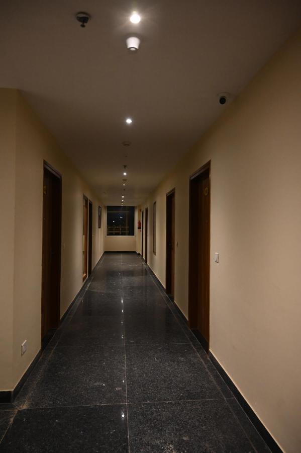 Neel Clarks Inn Express Agra  Exterior photo