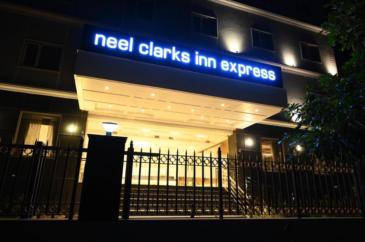 Neel Clarks Inn Express Agra  Exterior photo